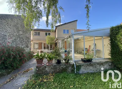 House at Le Mesnil-Saint-Denis (78320)