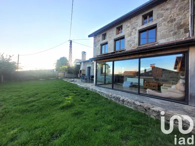 Maison traditionnelle à Saint-Genest-Malifaux (42660)