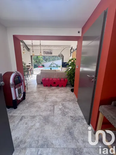 Architectural house at ROGNES (13840)