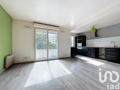 Apartment in Nantes (44100)