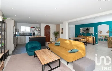 House at Le Pradet (83220)