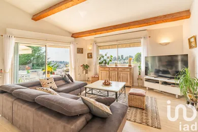 Maison traditionnelle à Cagnes-sur-Mer (06800)