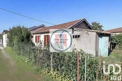 House at Bassens (33530)