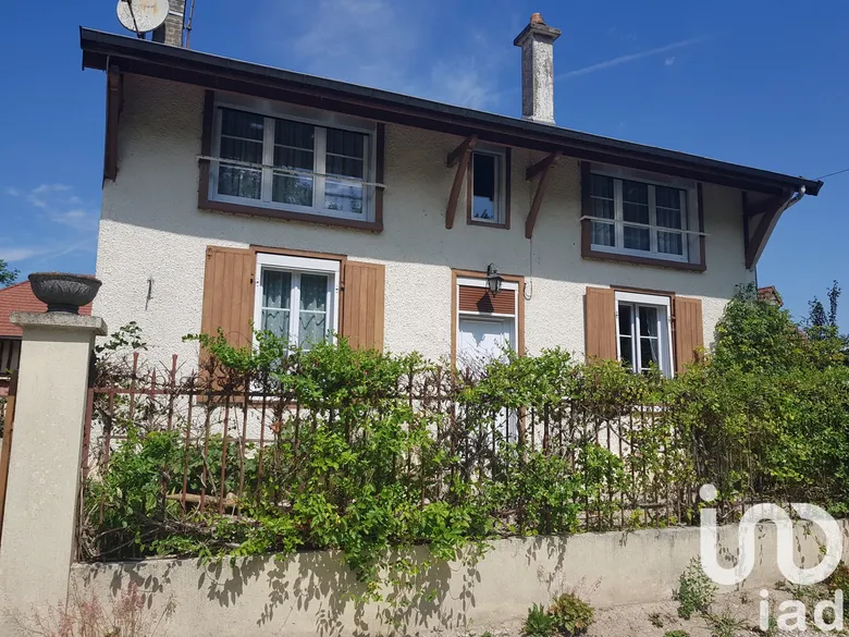 Maison 3 pièces 100 m² · à Mailly-le-Camp · 100 m² · 58 000 €