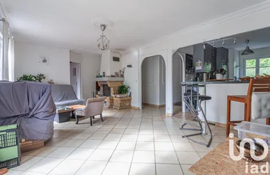 Maison à La Chapelle-la-Reine (77760)