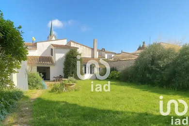Traditional house at La Couarde-sur-Mer (17670)