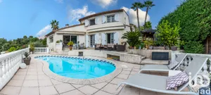 Maison traditionnelle à Cagnes-sur-Mer (06800)