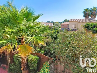 Apartment in Sanary-sur-Mer (83110)