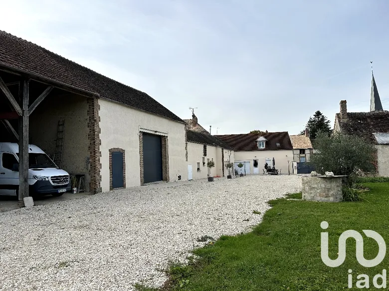 Maison 7 pièces 203 m² · à Dollot · 203 m² · 400 000 €
