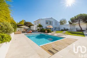 Maison à La Rochelle (17000)