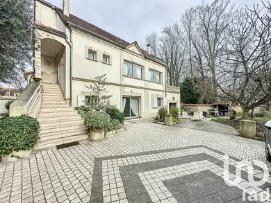Maison traditionnelle à Orly (94310)