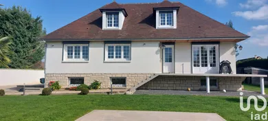 Traditional house at Cuy (89140)