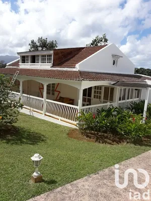 Maison à Petit-Bourg (97170)