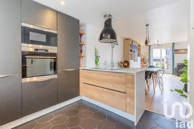 Triplex at Massy (91300)