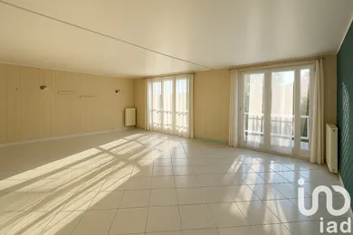 Apartment at Corbeil-Essonnes (91100)