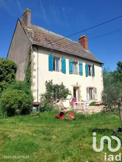 Maison traditionnelle à Étréchy (18800)