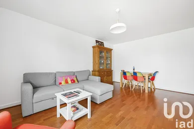 Apartment in Courbevoie (92400)