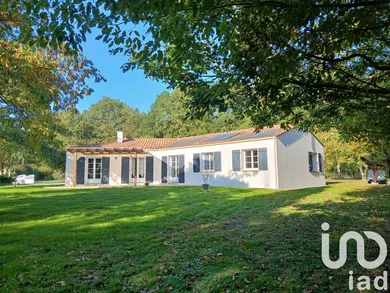 Maison traditionnelle à DOMPIERRE SUR YON  (85170)