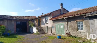 House at Saint-Marcellin-en-Forez (42680)