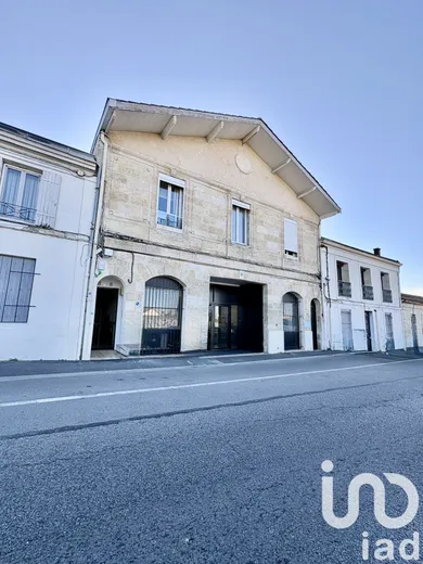 Building at Cenon (33150)