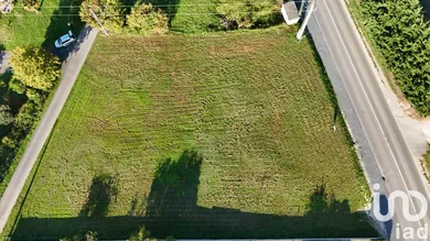 Terrain à bâtir à Châteauneuf-sur-Charente (16120)