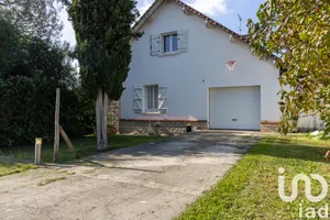 Village house at Dammartin-en-Serve (78111)