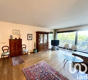 Apartment at Saint-Cloud (92210)