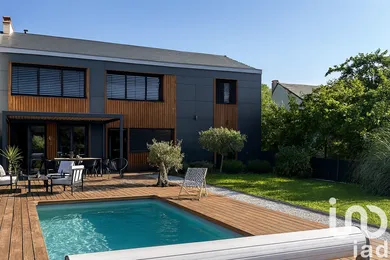 House at Clermont-Ferrand (63100)