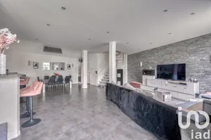 House at Le Plessis-Robinson (92350)