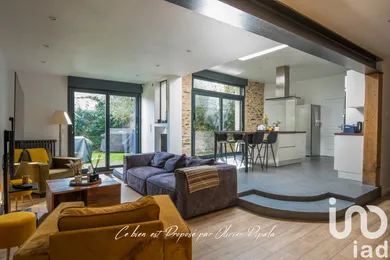 Architectural house in Angers (49100)