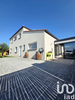 House at Pia (66380)