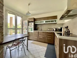 Apartment at Montigny-le-Bretonneux (78180)