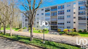 Apartment at Évry (91000)