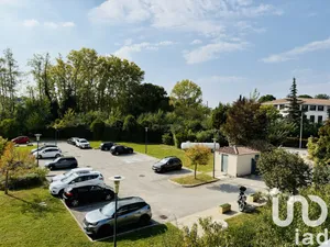 Apartment in Aix-en-Provence (13090)