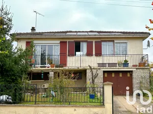 House at Saint-Sauveur-en-Puisaye (89520)