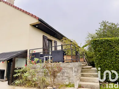 Maison traditionnelle à Saint-Cyr (71240)