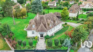 House at Nesles-la-Vallée (95690)