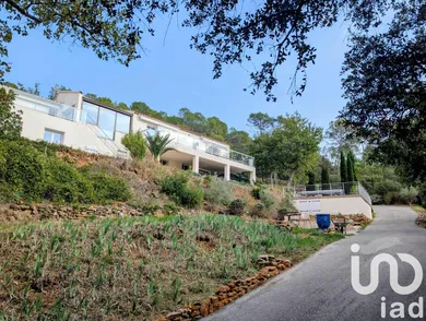 House at Cabasse (83340)