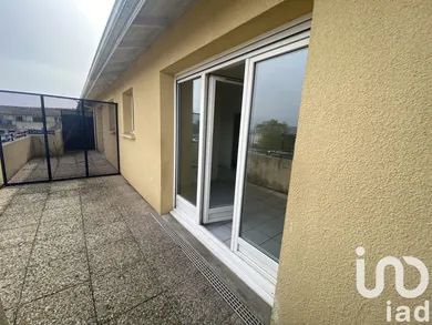 Apartment in Saint-Sulpice-et-Cameyrac (33450)