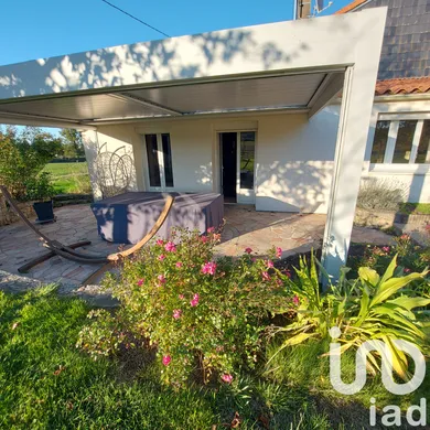 Village house in Chanverrie (85130)