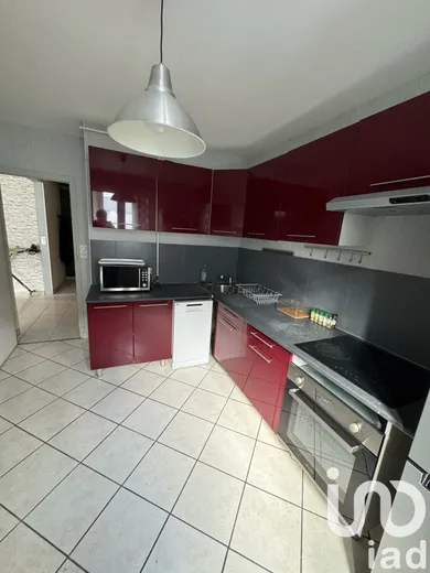 Apartment in La Chapelle-Saint-Luc (10600)