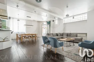 Apartment at Paris (75018)