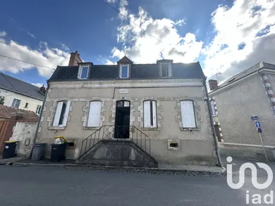 Building at Vierzon (18100)