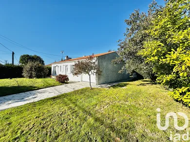 Traditional house at Vairé (85150)