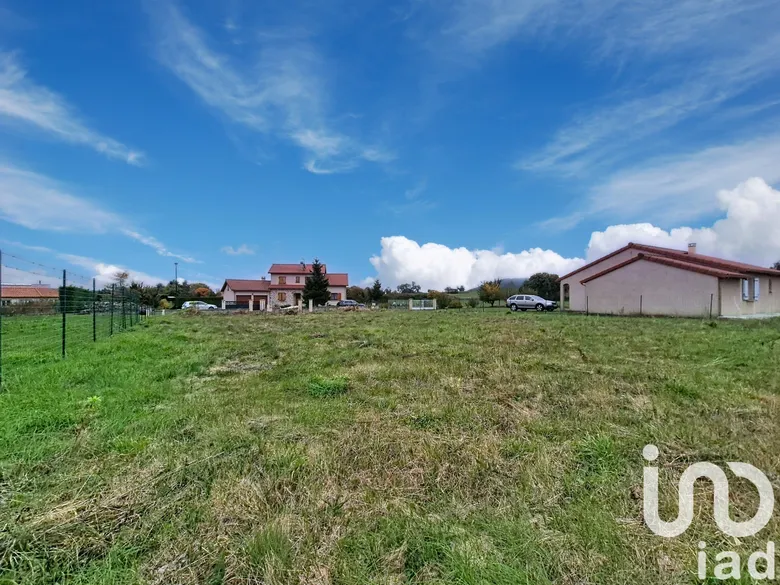Terrain à costaros (43490) · 43 500 €