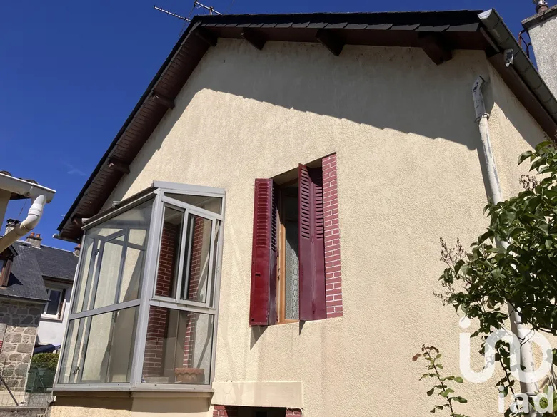 Maison 3 pièces 54 m² · à Ussel · 54 m² · 75 000 €