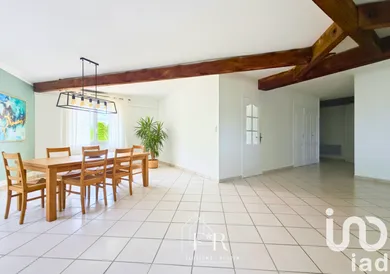 Apartment in Carpentras (84200)