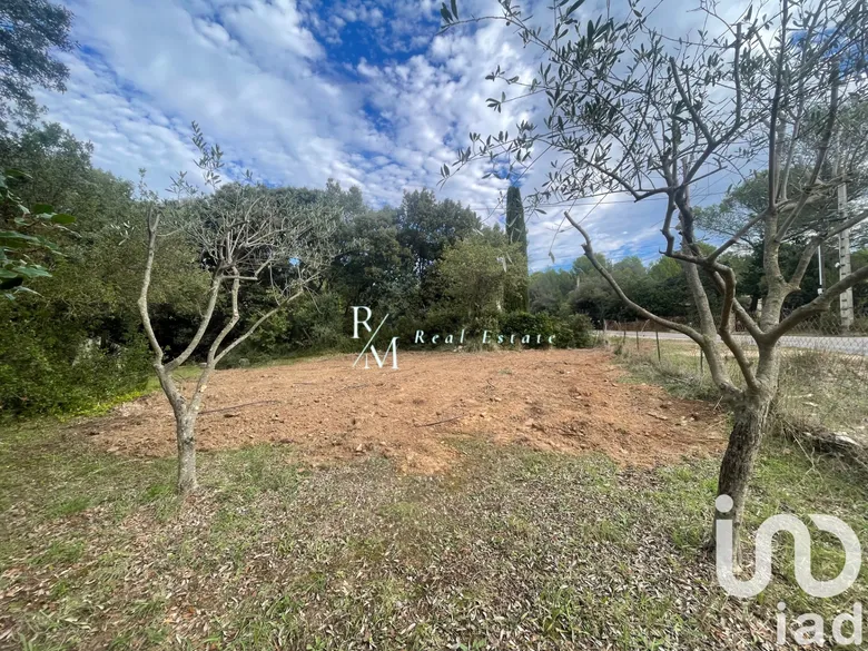 Terrain 150 m² · à Lambesc · 150 m² · 240 000 €
