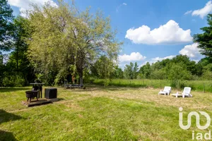 House at Saint-Denis-de-Pile (33910)