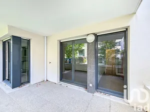 Apartment at Suresnes (92150)